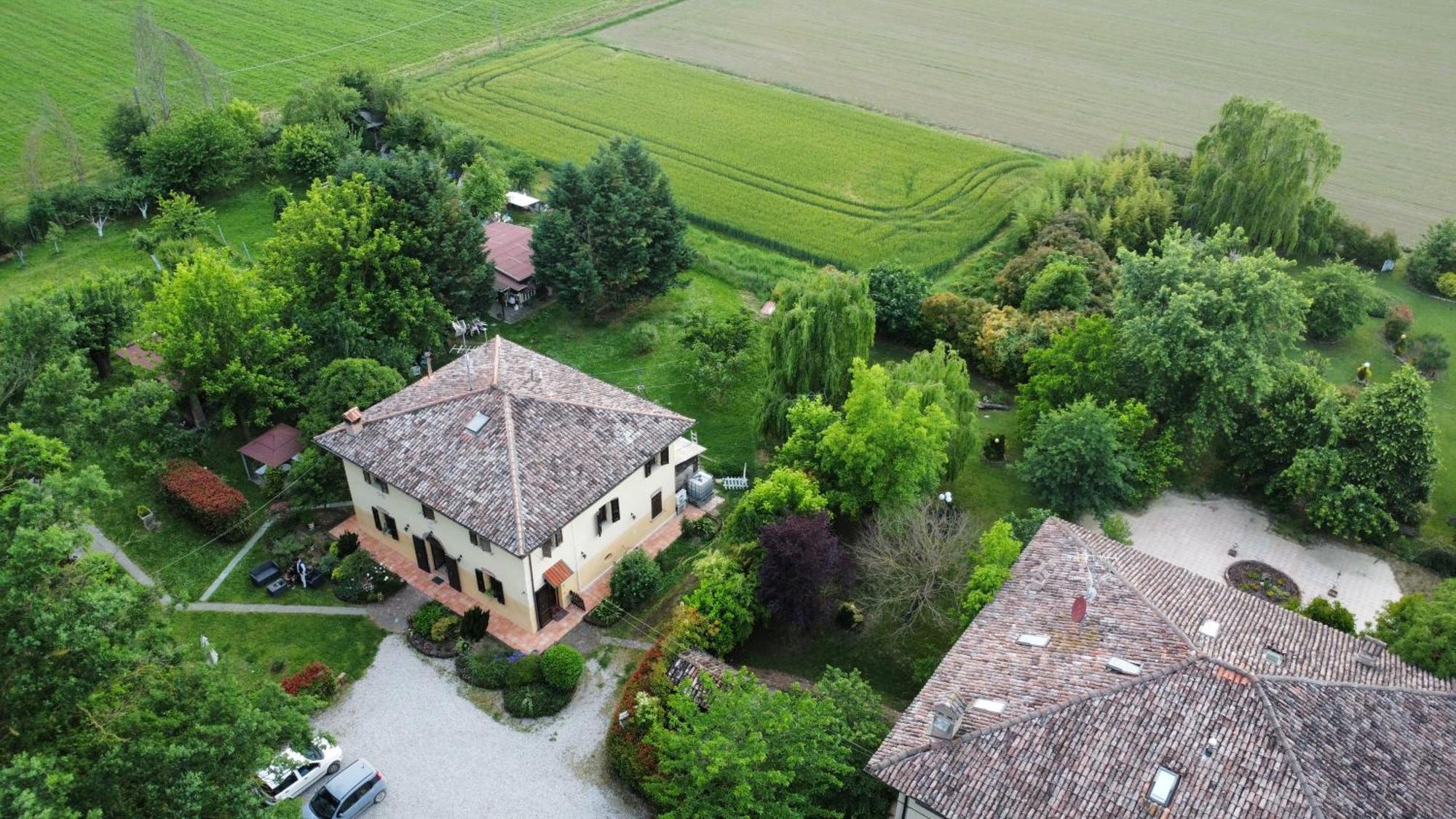 Casale La Decima Bed and Breakfast Budrio  Εξωτερικό φωτογραφία